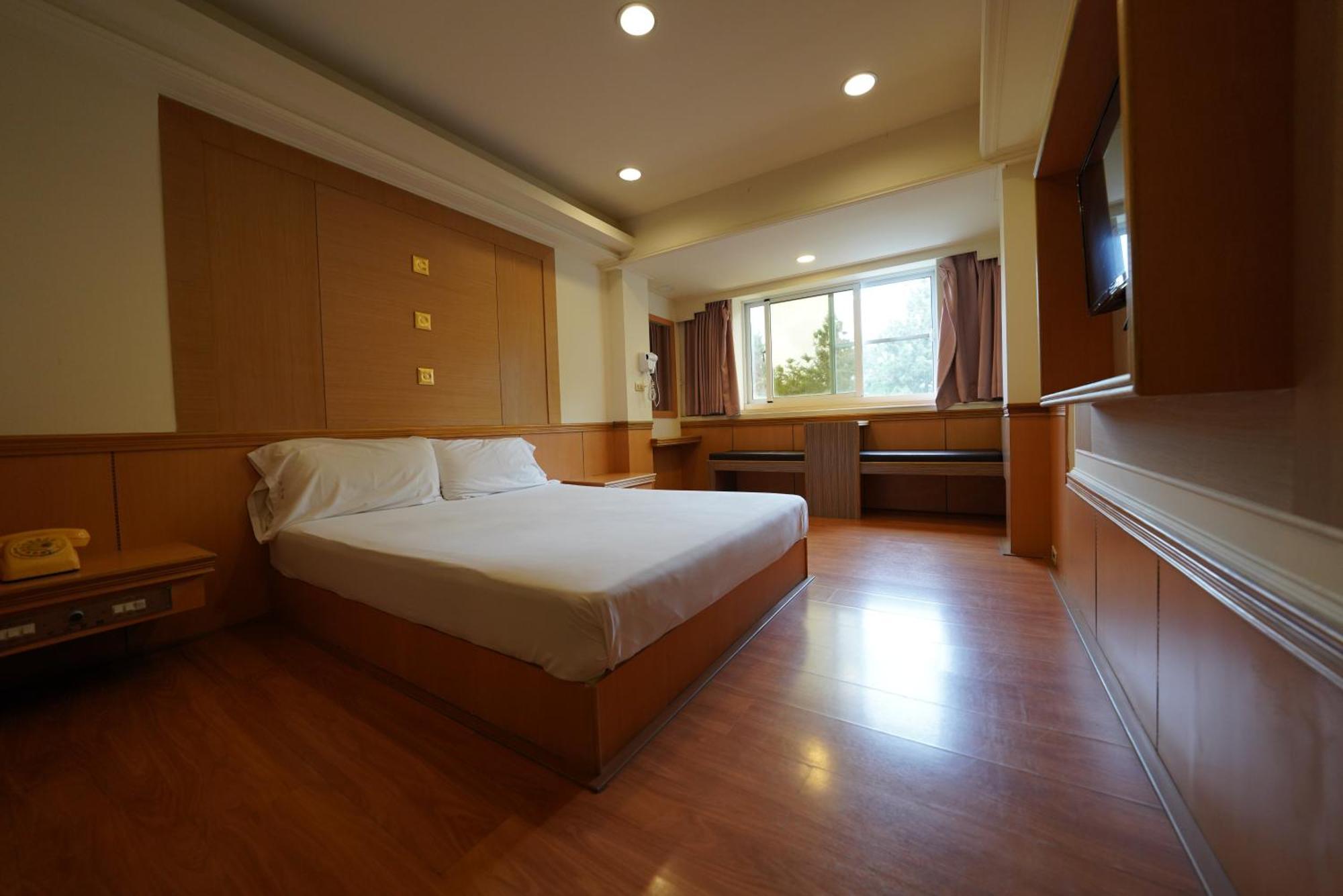 Wun Sun Hotel Чжунчжэн Экстерьер фото